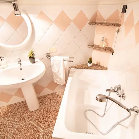 Manno 81 - Charming Historic Апартаменты *